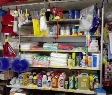 Čistiace prostriedky, pomôcky a tašky
