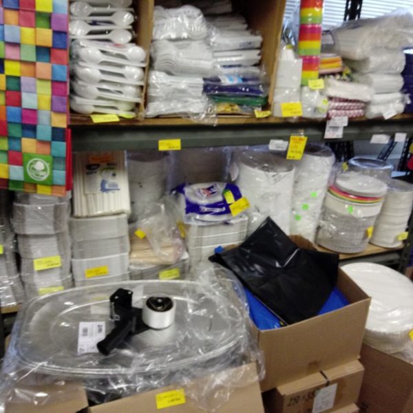 jednorazový riad, podnosy, vrecia